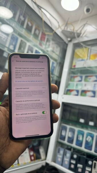 iPhone 11 64g propre