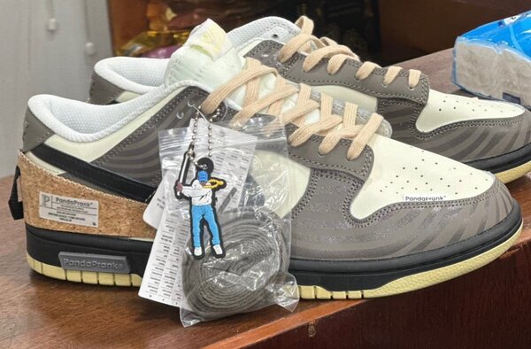 NIKE SNEAKERS SB