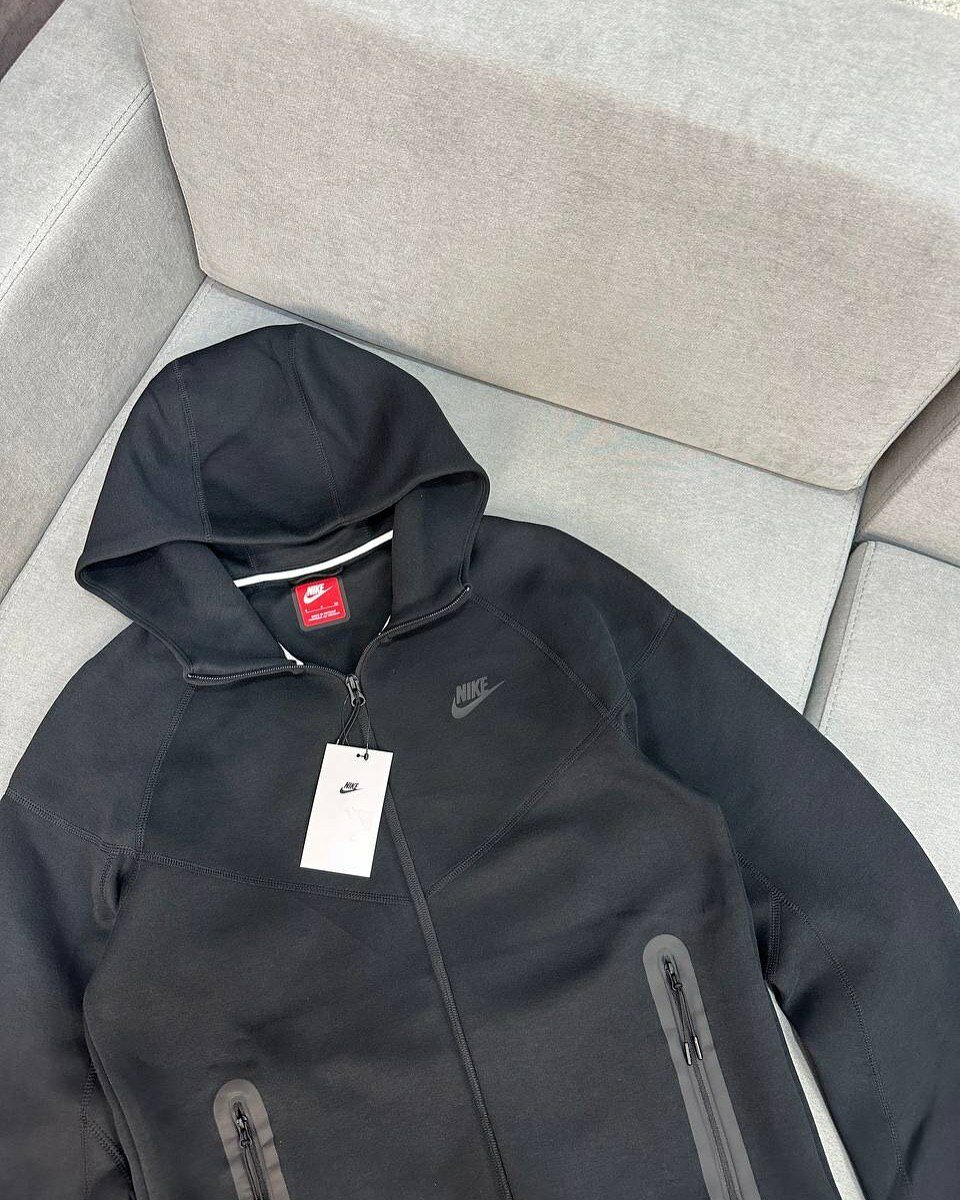 Nike Tech Fleece