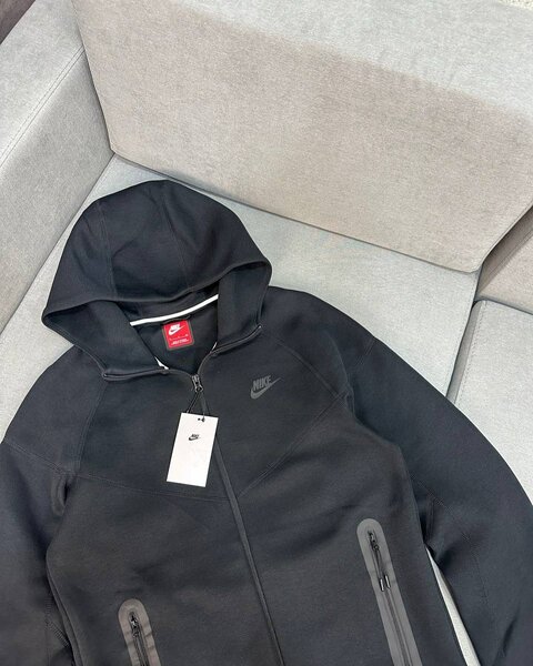 Nike Tech Fleece