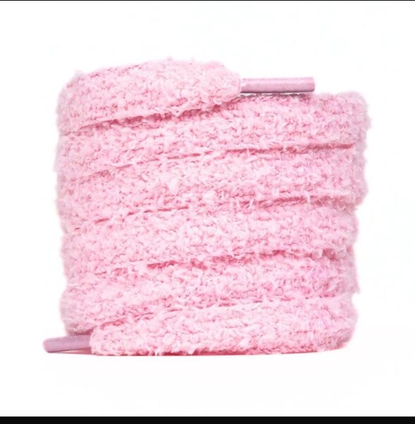 Lacets roses en peluche