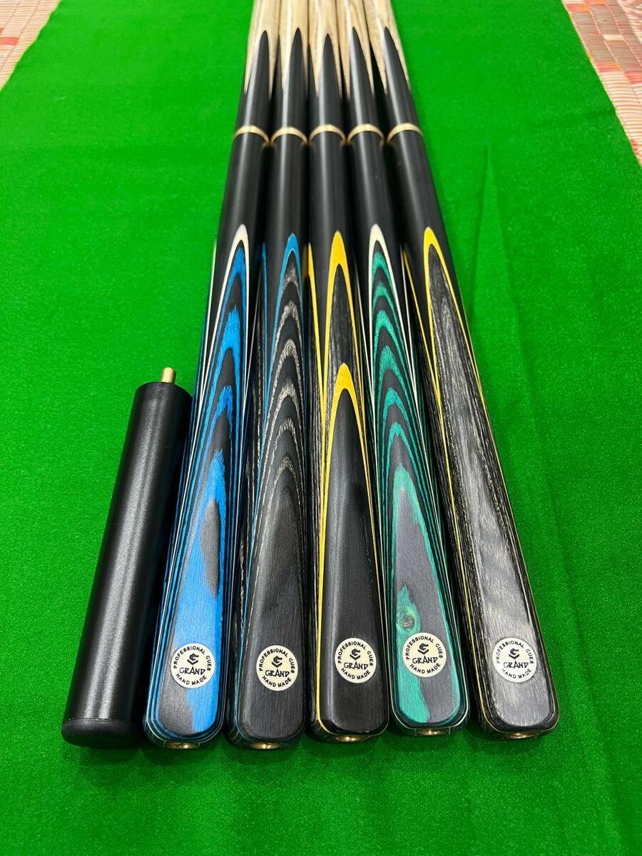 Grand 3pc Snooker cue black Wood