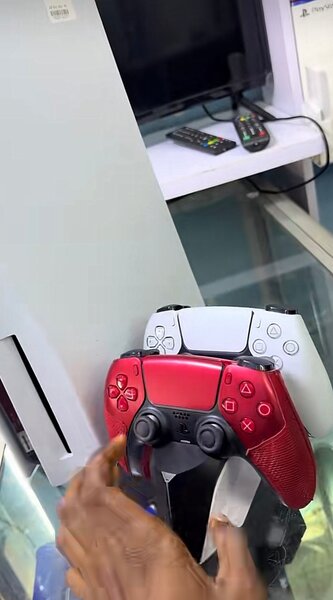 Manette PS5 sans fil rouge