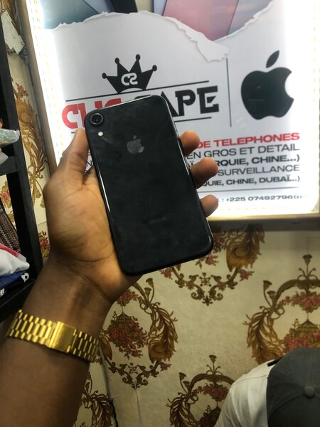 Téléphone iPhone XR