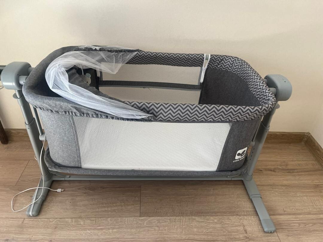 Прикроватная кроватка