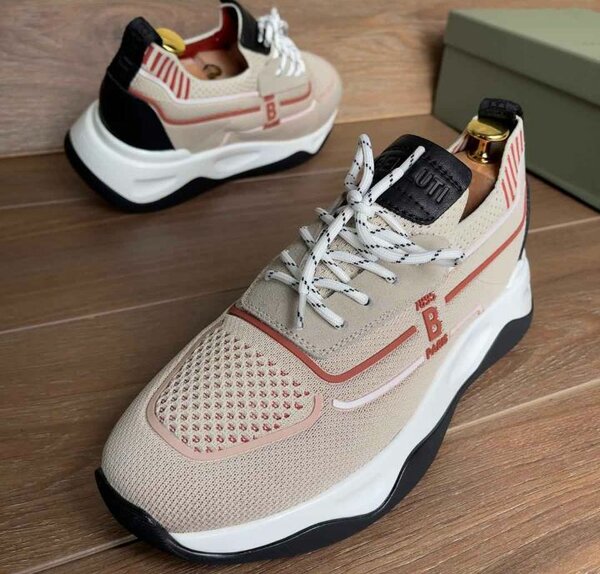 Baskets légères modernes