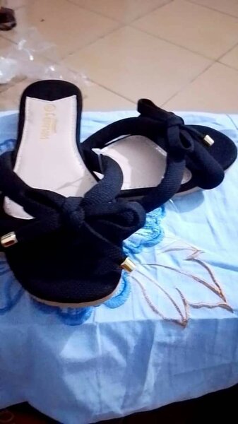 Sandales élégantes en tissu noir