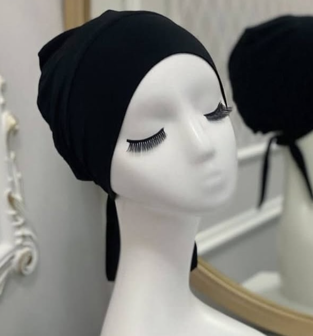 Боне на завязках прямой лоб