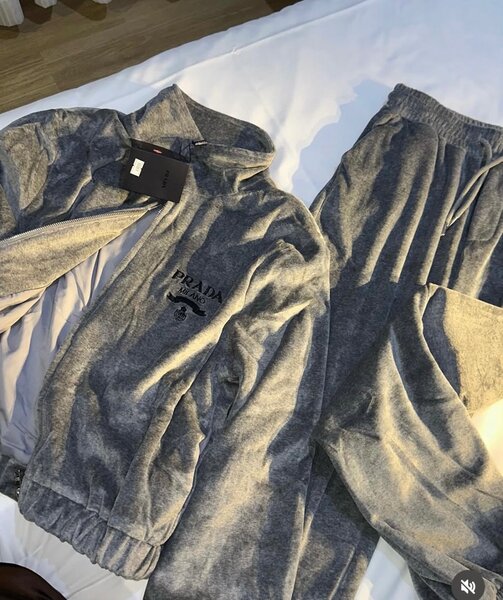 почти новый 1  2 раза одевала