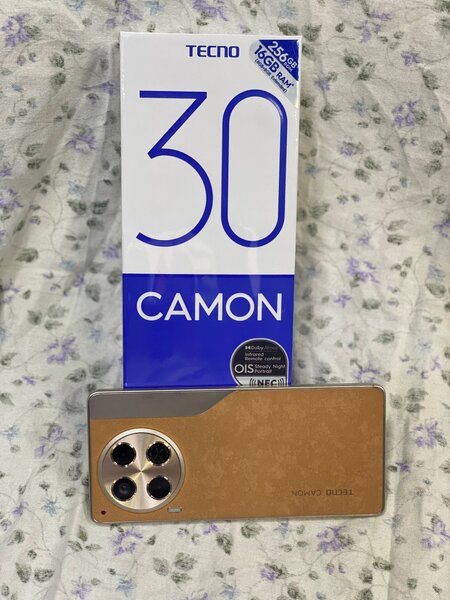 Tecno Camon 30