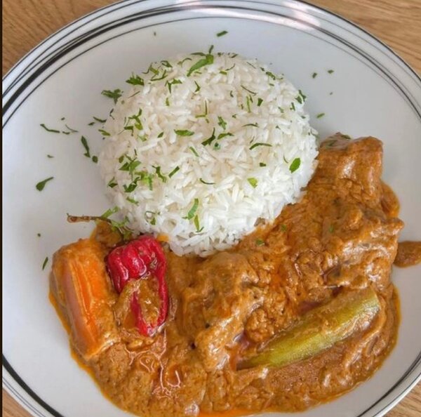 FOUTOU SAUCE ARACHIDE POULET