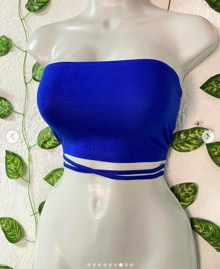 Top bandeau bleu élégant