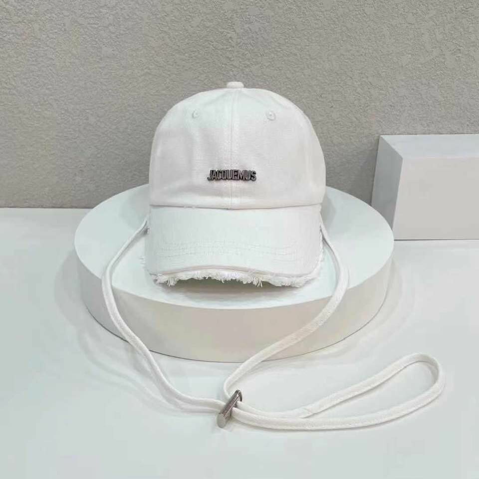 casquettes JACQUEMUS