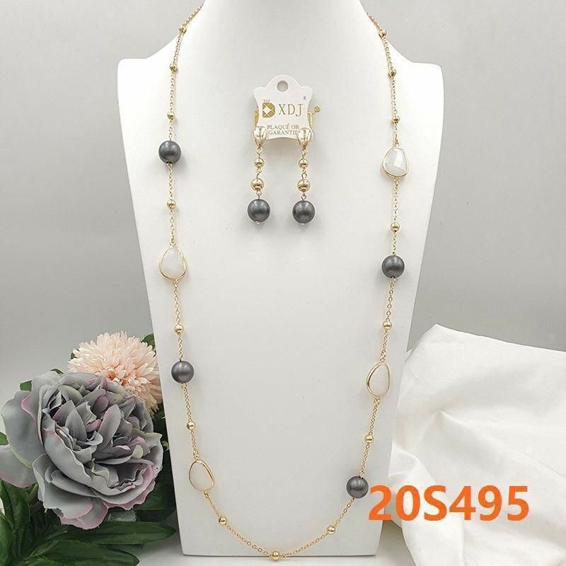 Ensemble Collier et Boucles Orné