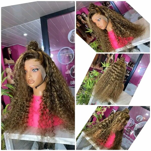 Perruque longue bouclée