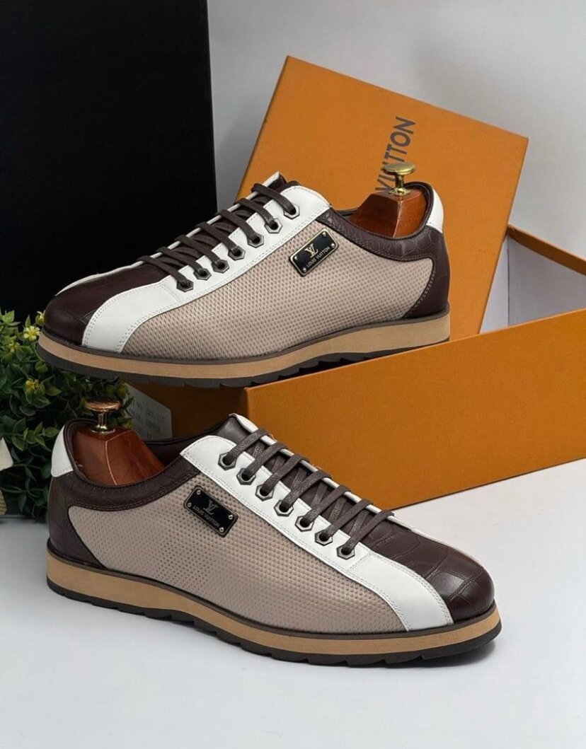 LOUIS VUITTON SNEAKERS