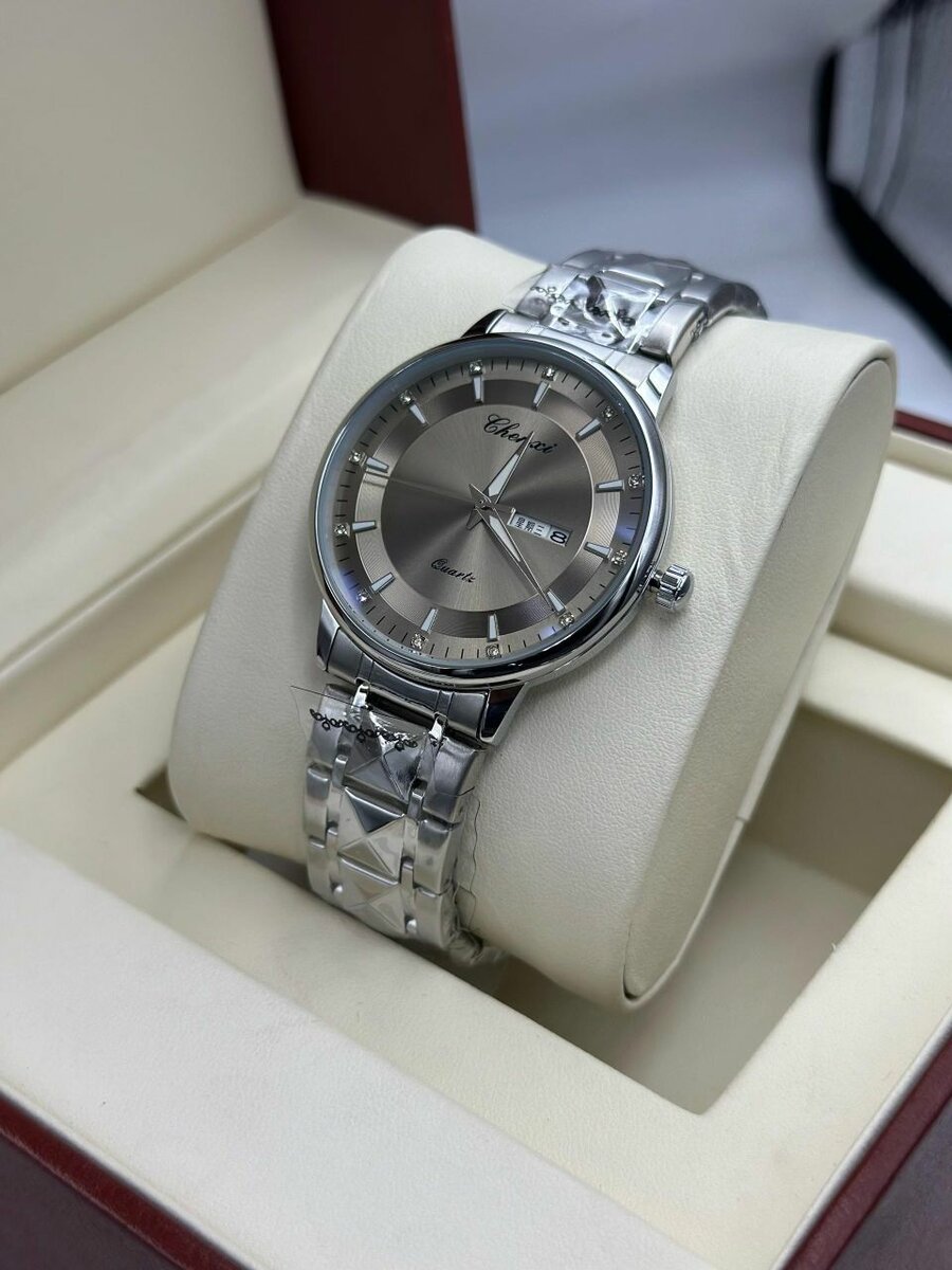 Montre CHENXI Homme - Élégance et Durabilité en Toute Occasi