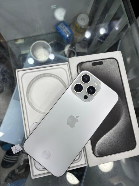 15 pro max 256giga sans ID