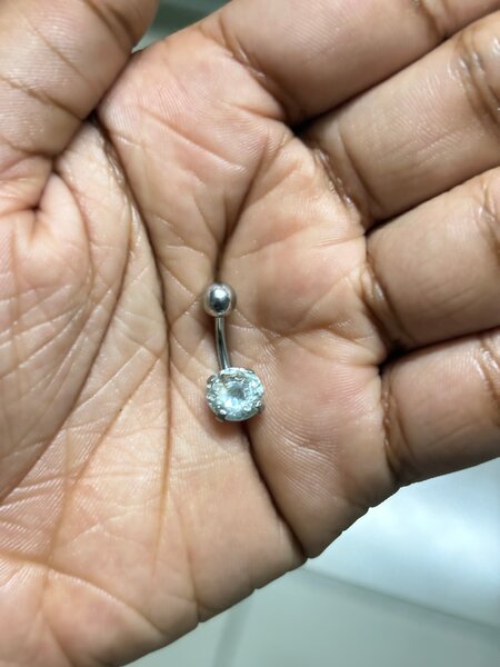 Piercing nombril bijou diamant