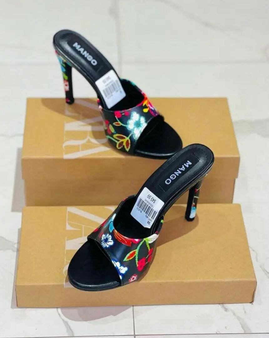 Sandales à talons fleuries femme