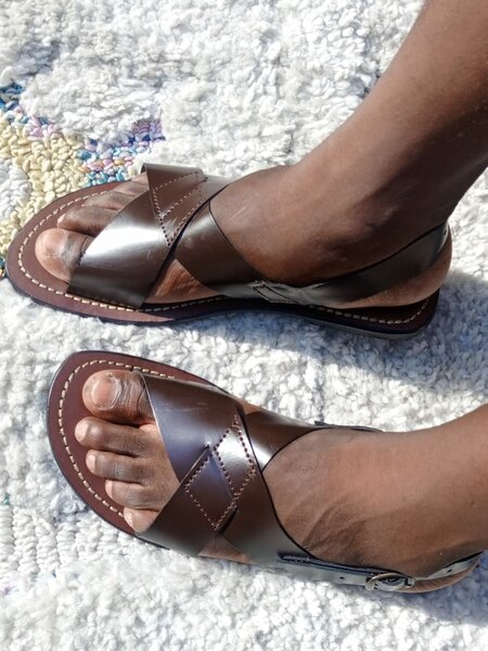 Sandales en cuir homme élégantes