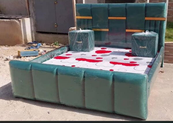 Lit rembourré moderne