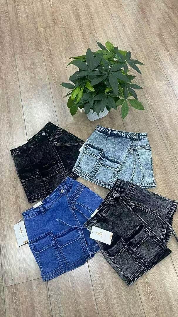 Shorts en jean style cargo