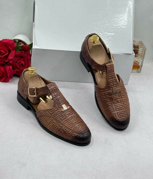 Dress shoes