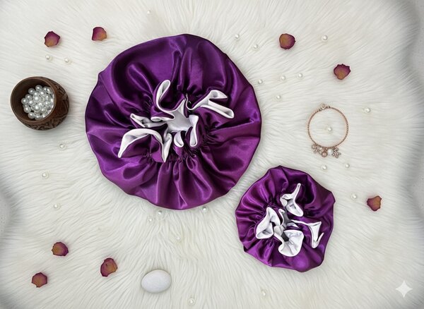 2 Bonnets  en satin réversible