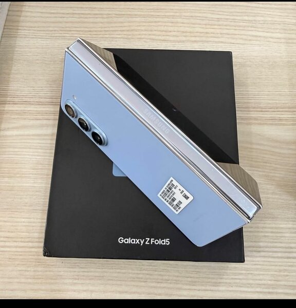 Samsung Galaxy Z Fold5