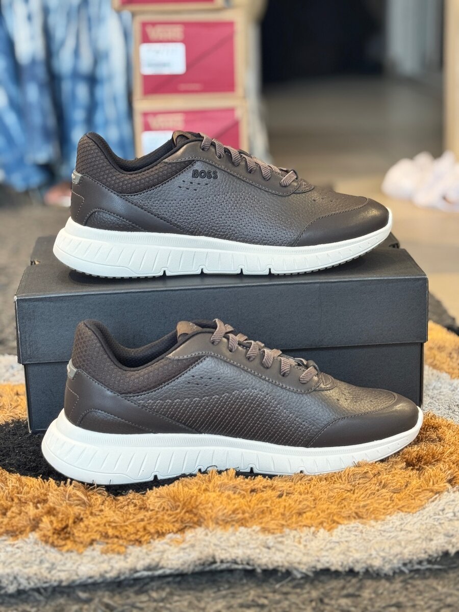 Chaussures de sport marron élégantes