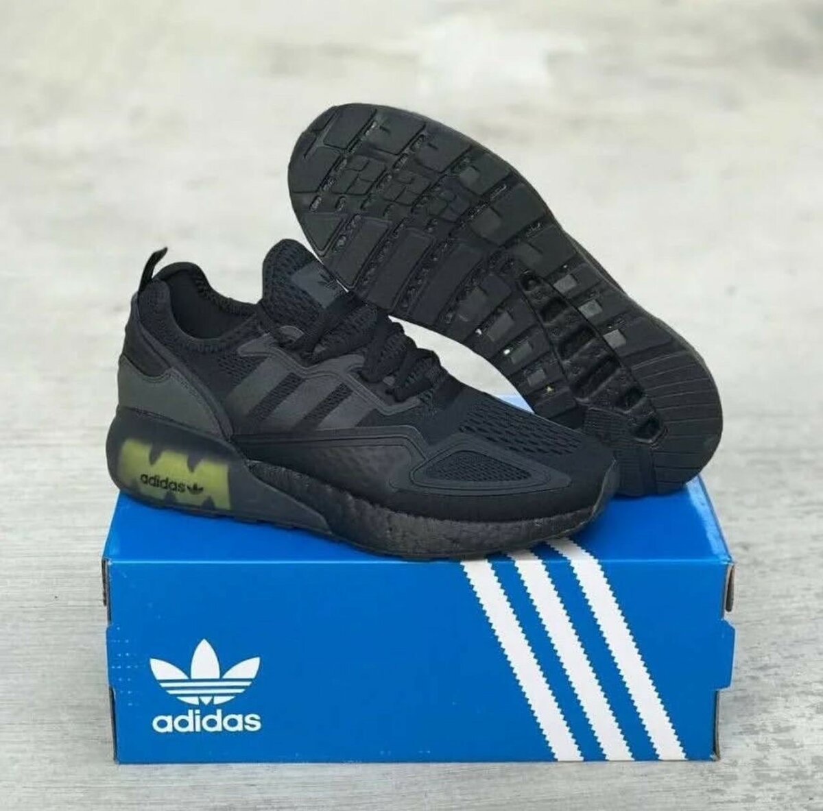 ADIDAS CLASSIC SNEAKER