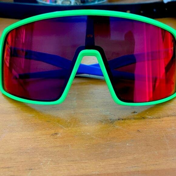 Lunettes de Soleil Sportives Modernes