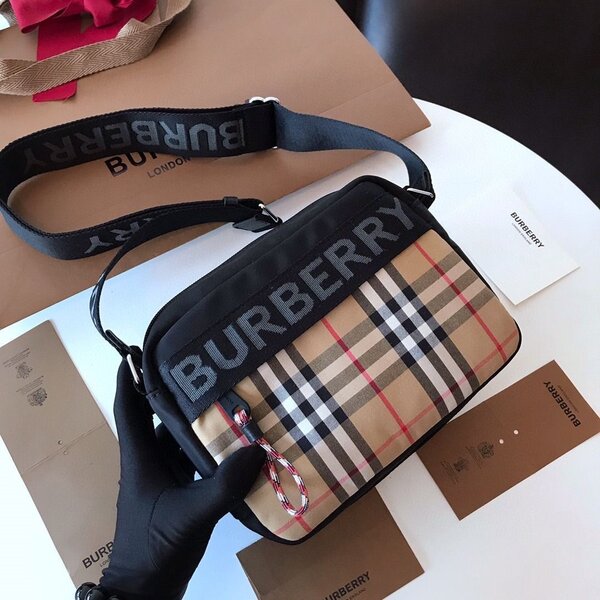 Sac bandoulière élégant en nylon