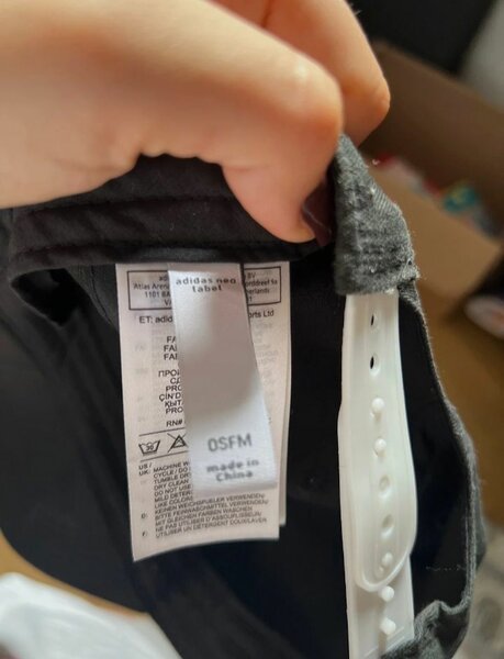 Casquette noire Adidas unisexe