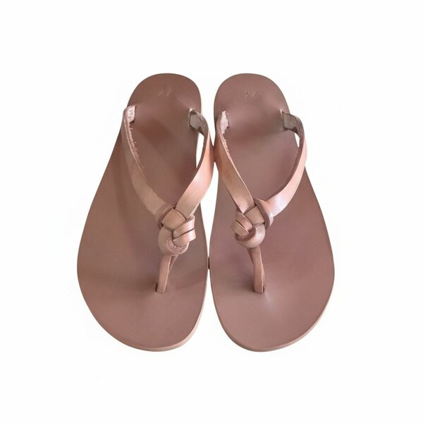 Tongs en cuir élégant