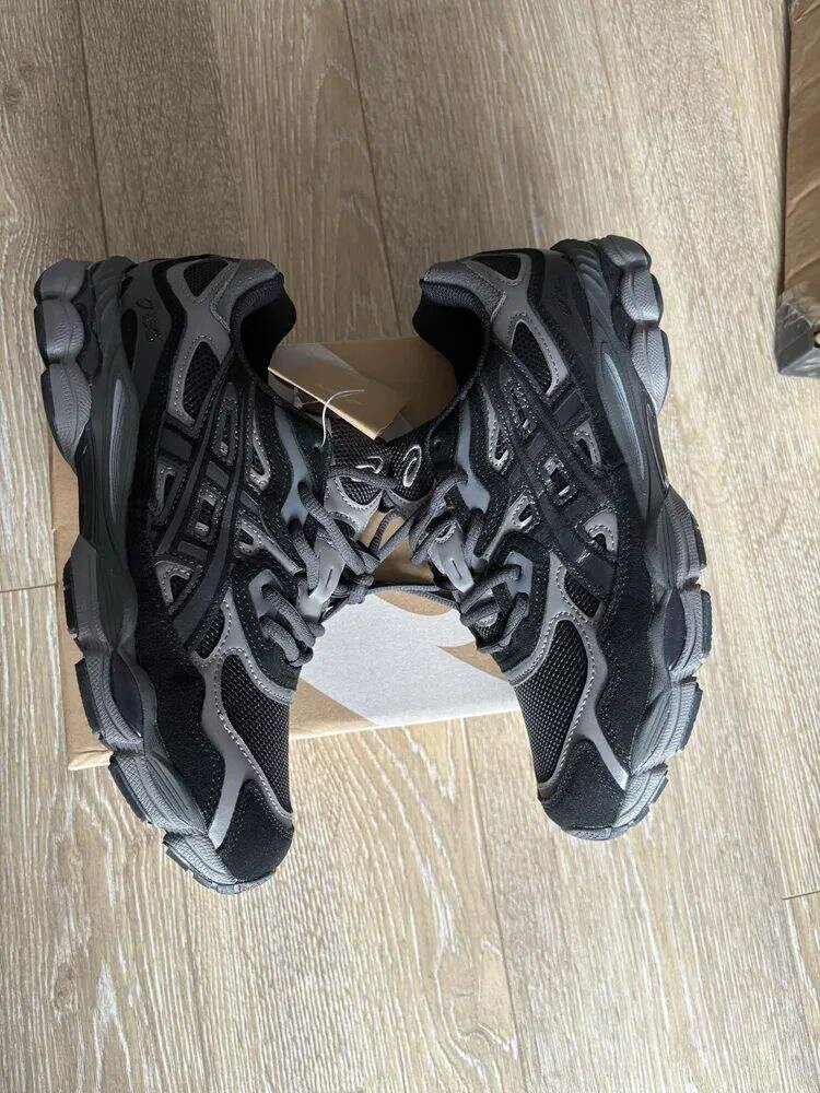 Paire de basket Asics