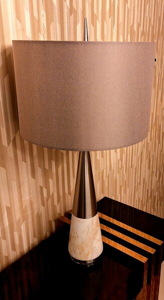 Table lamp