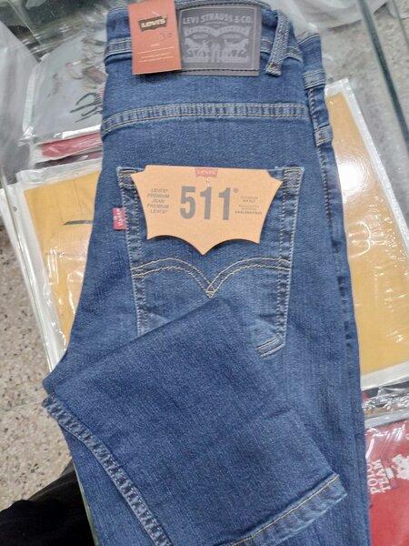 Jeans lewis