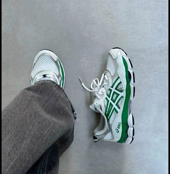 Baskets Asics hidden