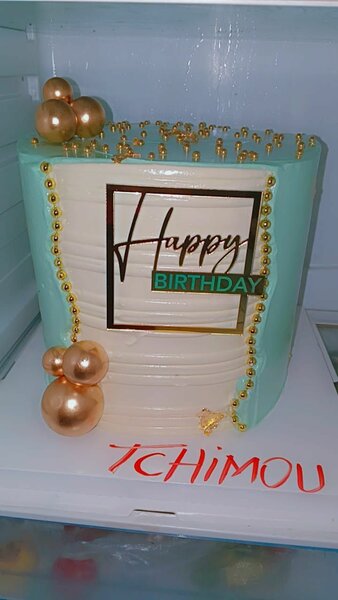 Gâteau d'anniversaire élégant