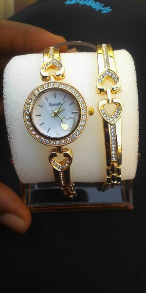 Ladies watch and bracelet