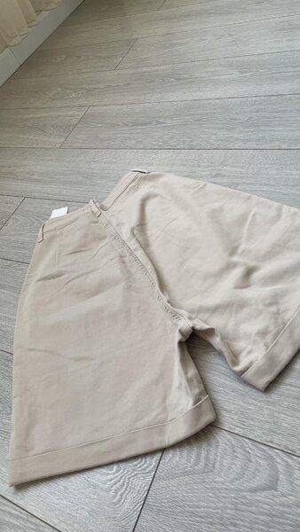 Шорты / Женские удлиненные шорты до колен