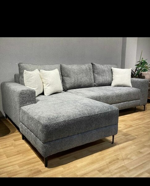 Canapé d'angle gris avec méridienne