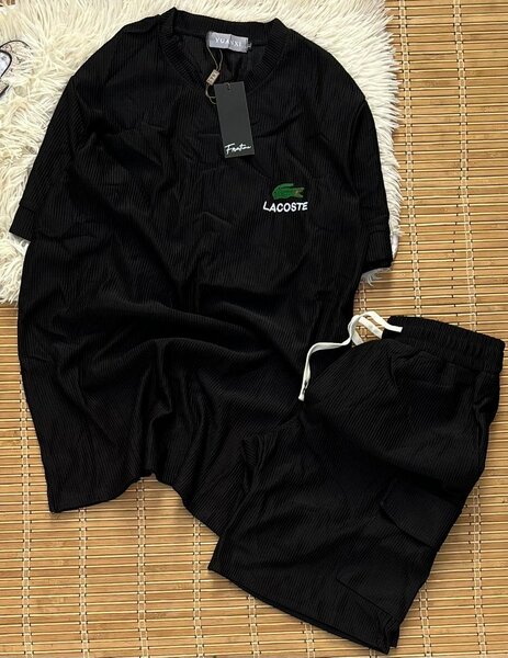 Ensemble T-shirt et Short Lacoste