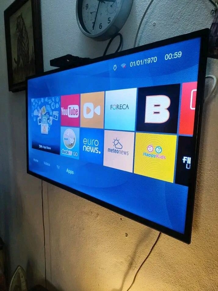Smart TV écran plat LED HD