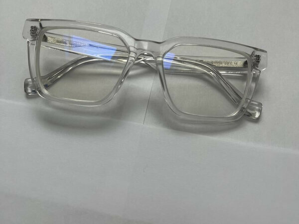 Lunettes carrées en plastique