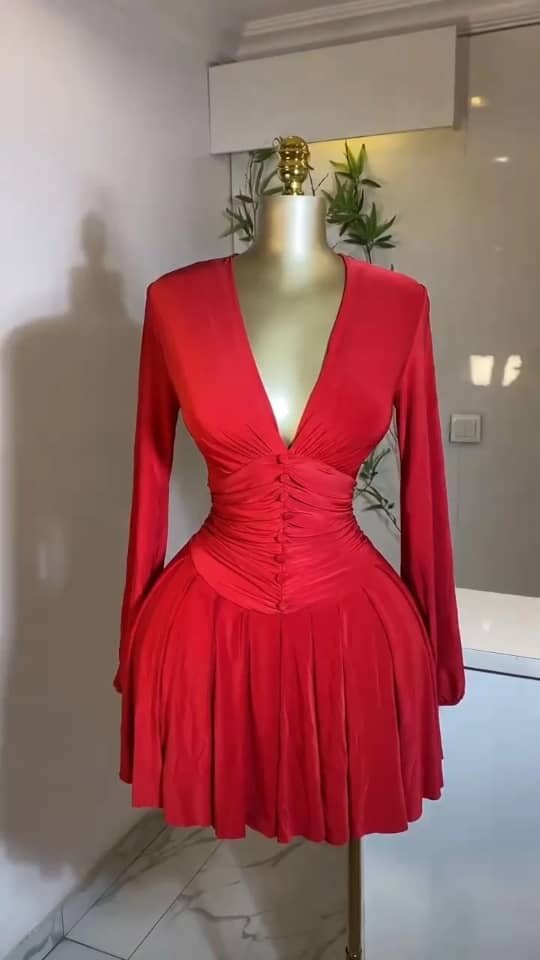 Robe élégante avec manches longues
