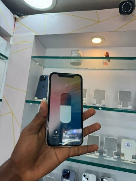 iPhone XR 64GB