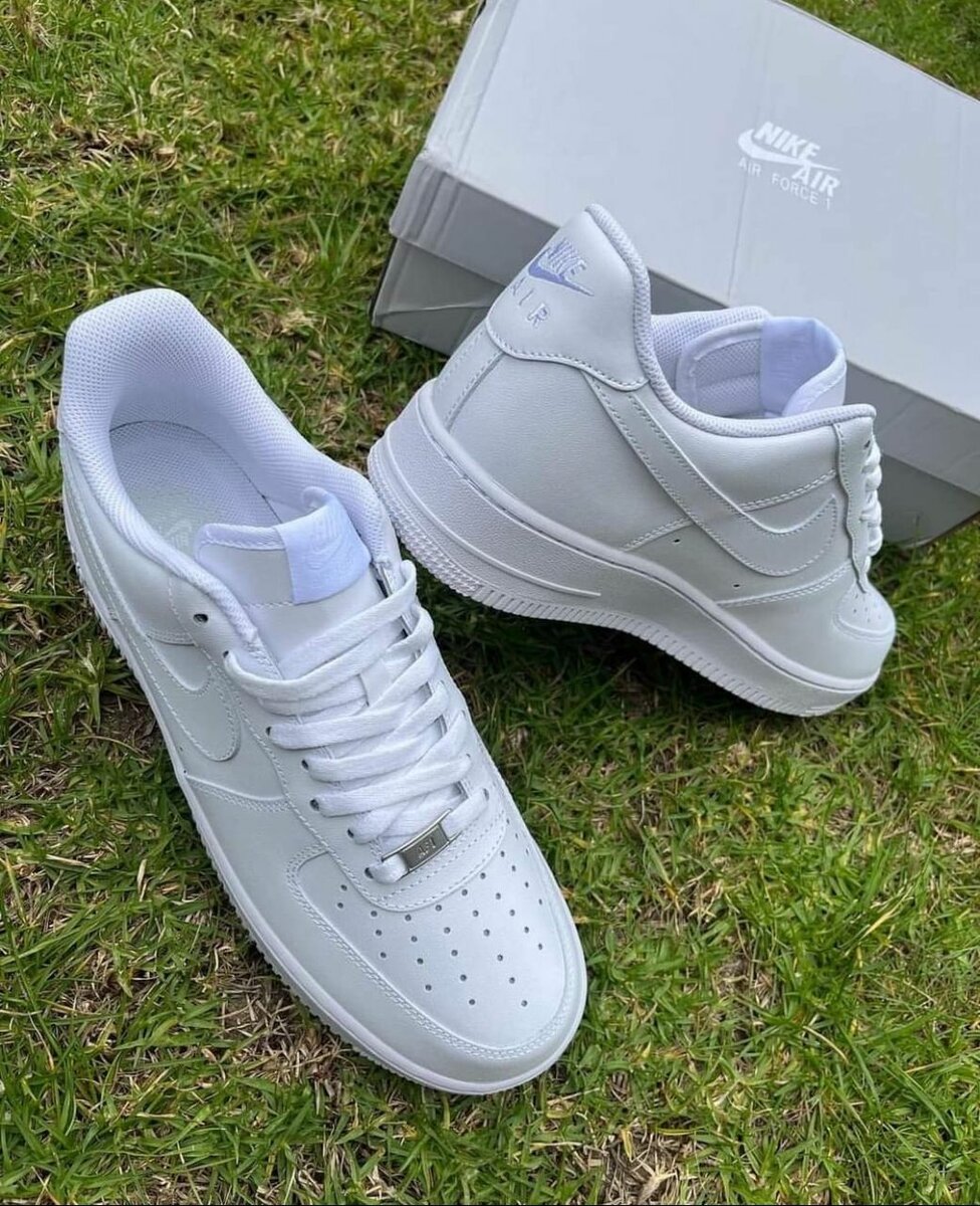 Nike airforce 1 tripple white